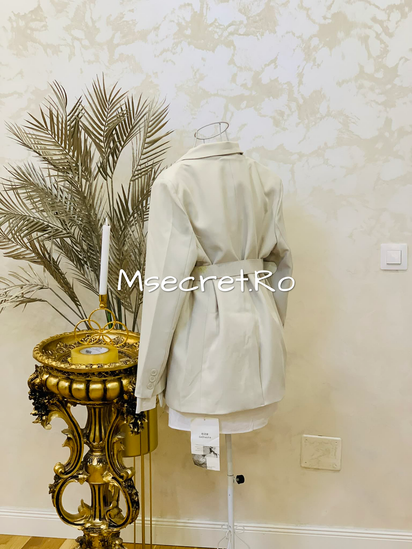 Sacou crem Miu cu rever