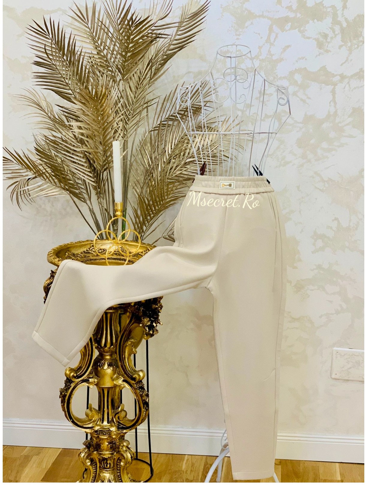 Pantaloni de trening cu talie elastică și buzunare