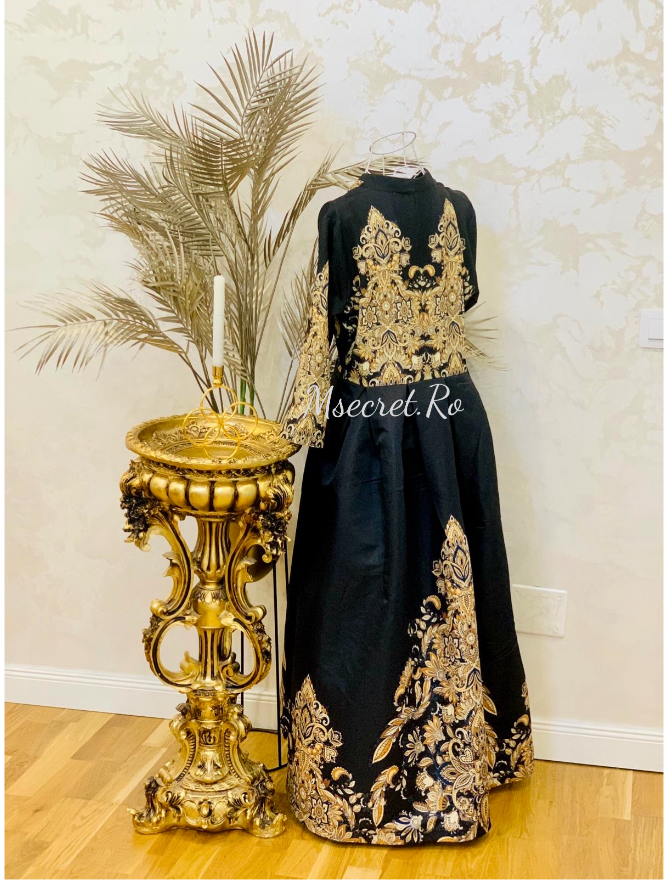Rochie neagra midi cu model brodat
