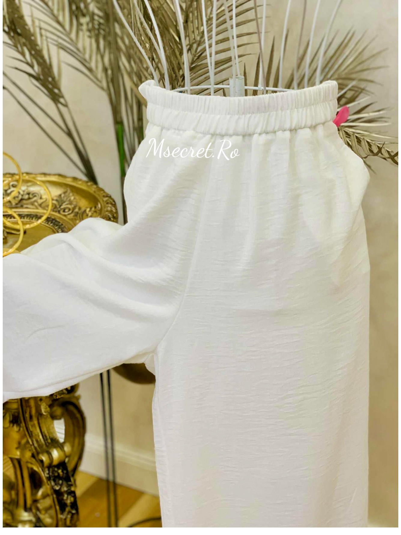 Compleu din in cu broderie