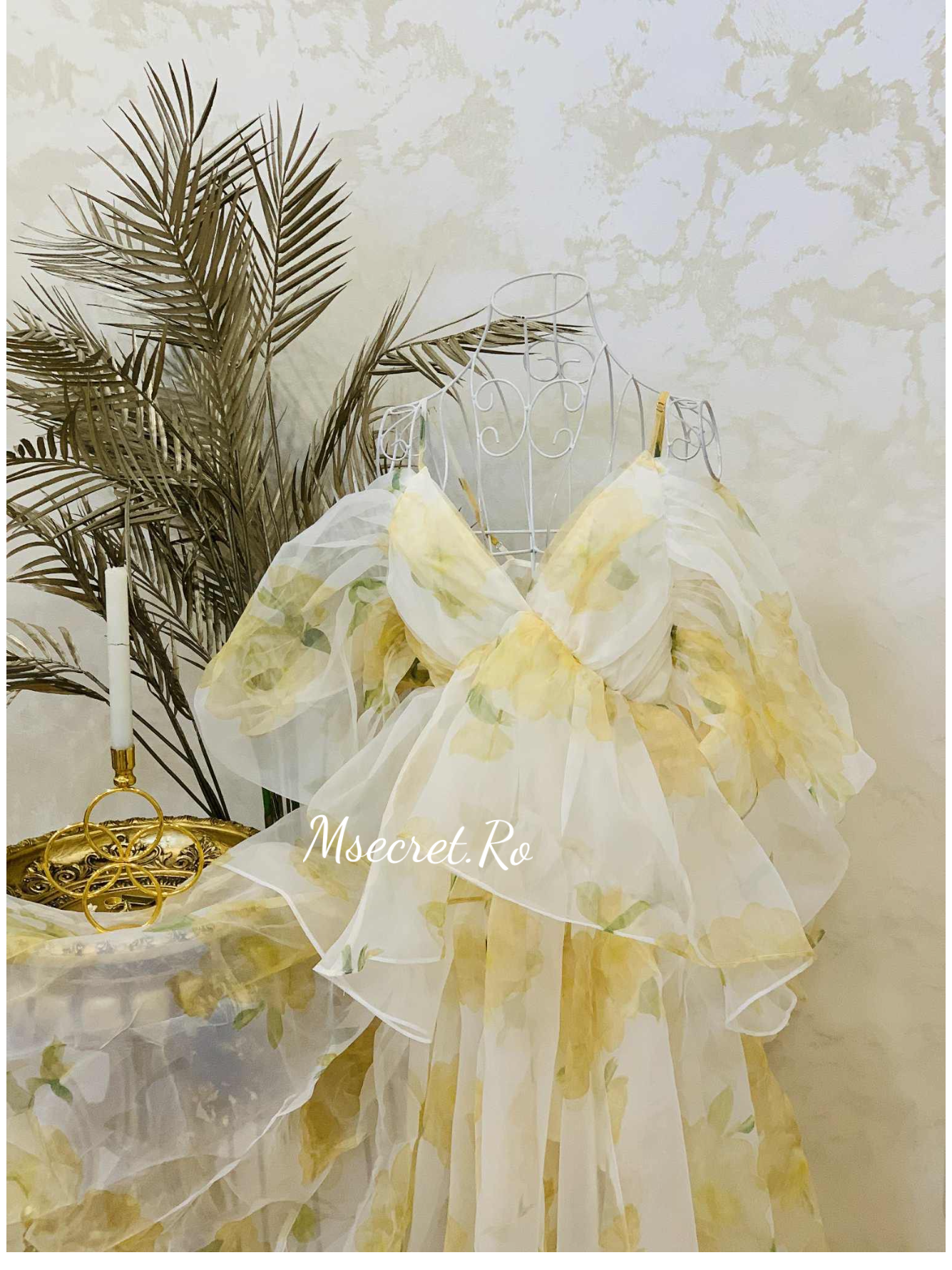 Rochie din organza cu model floral