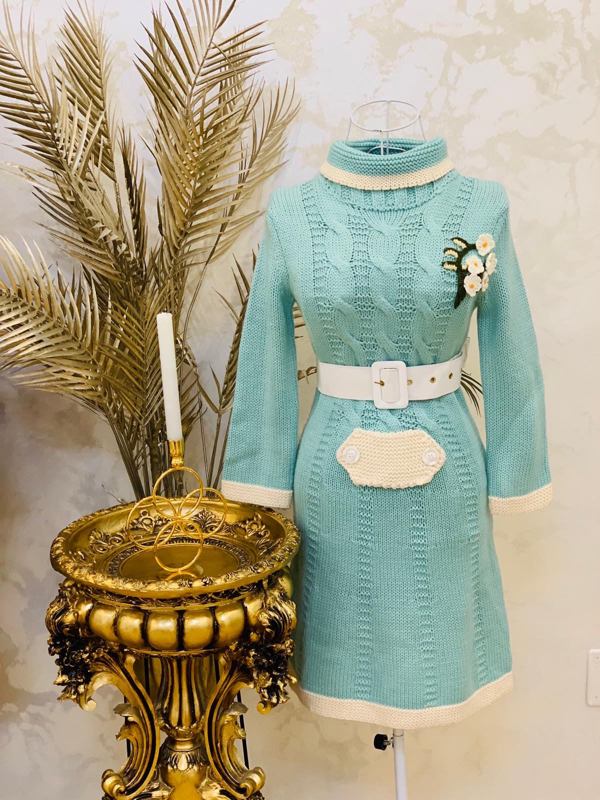 Rochie de la a cu maneca lunga