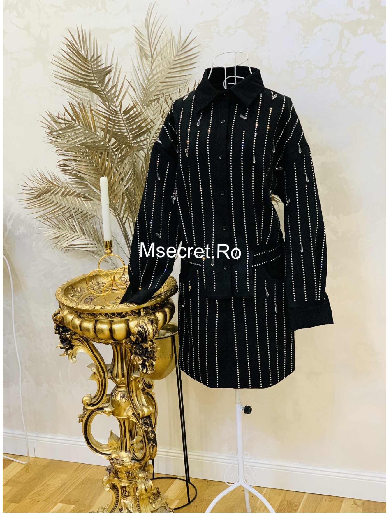 Rochie tip sacou cu cristale aplicate