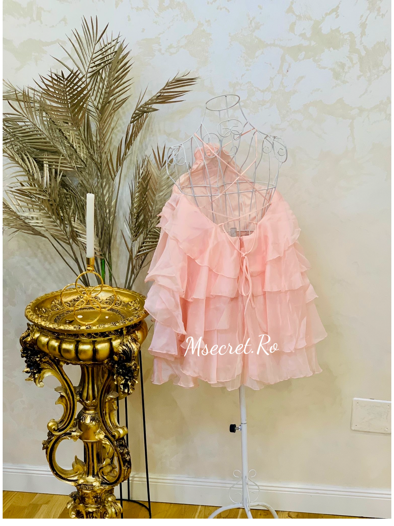 Rochie roz cu volane