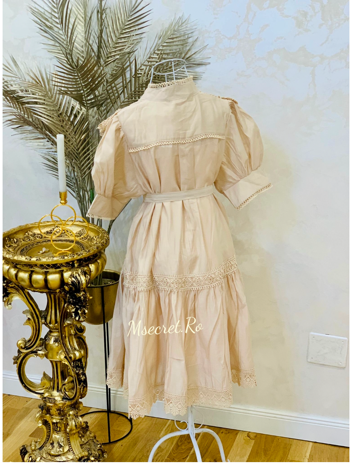 Rochie cu broderie