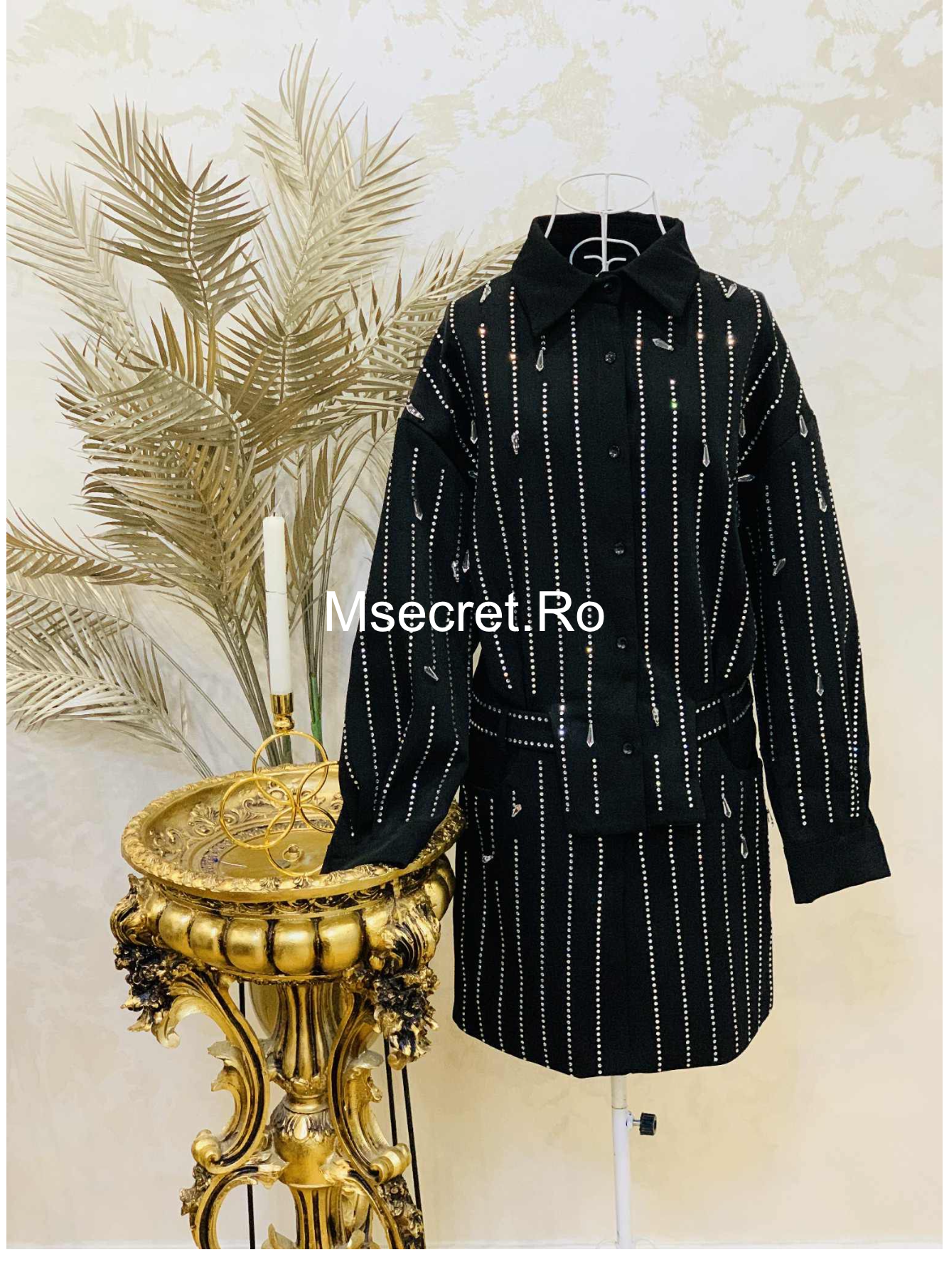 Rochie tip sacou cu cristale aplicate
