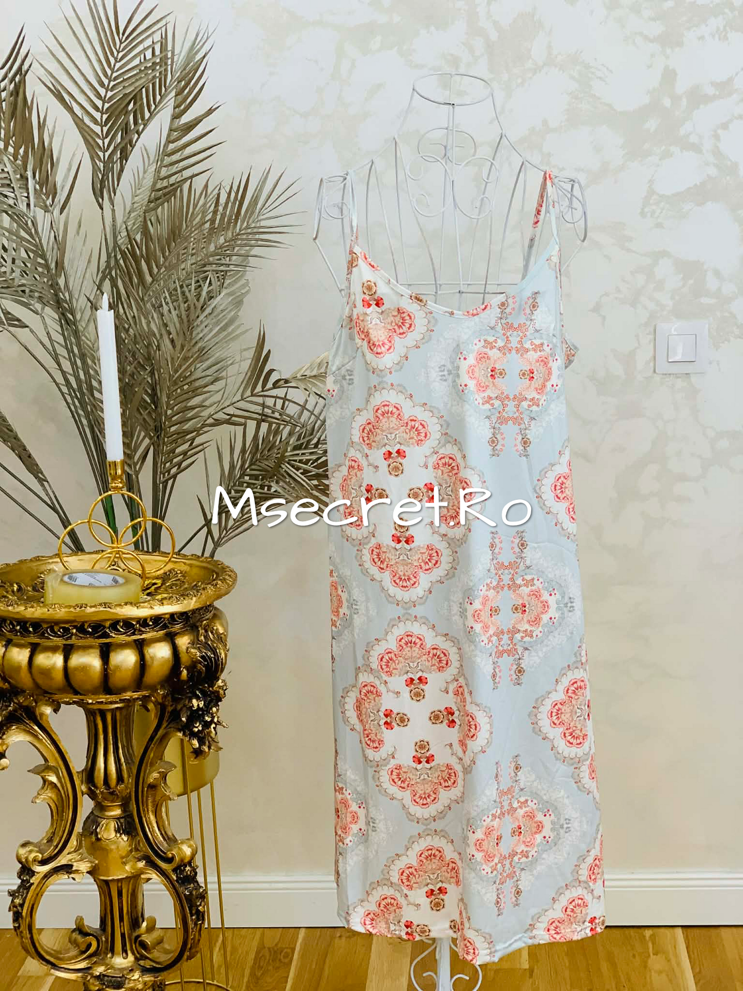 Long linen dress with floral print and appliqués