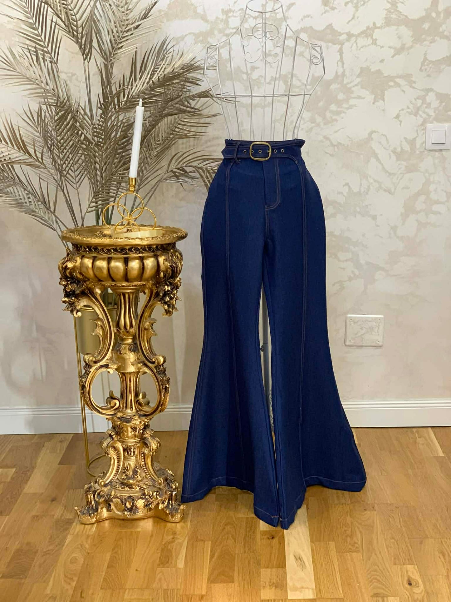 Compleu din denim cu geaca si blugi