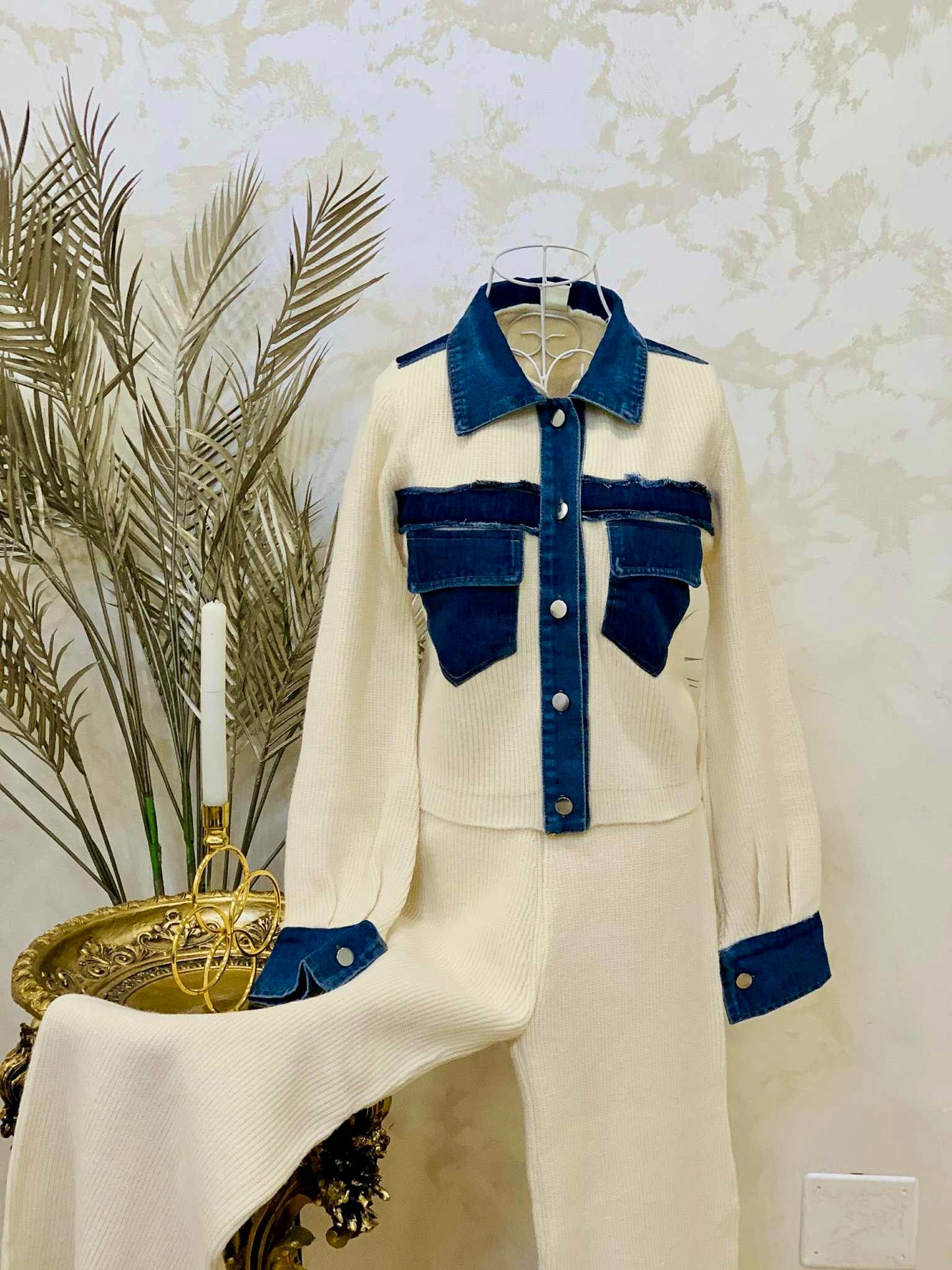 Compleu bej din lana cu denim