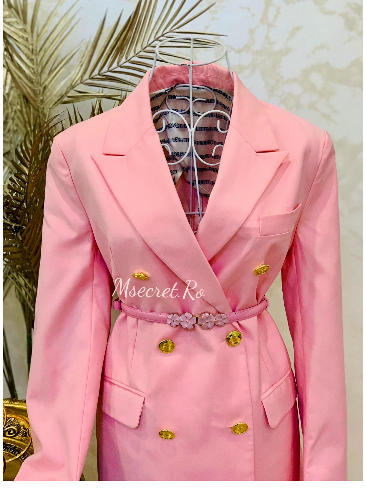 Sacou cu detalii aurii Rosa