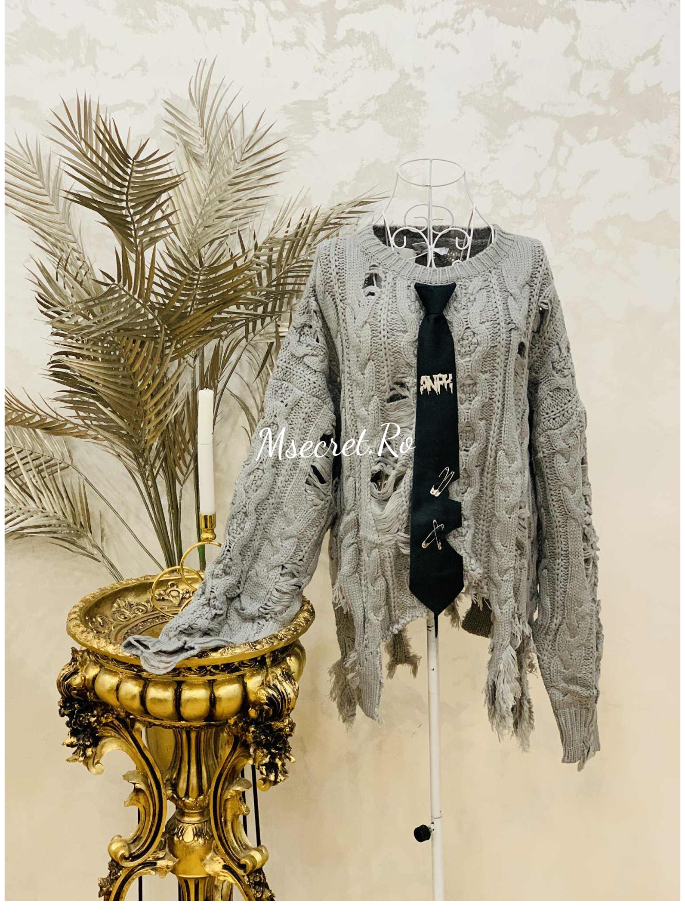 Pulover din lana Oversized cu Design Asimetric și Detalii Statement