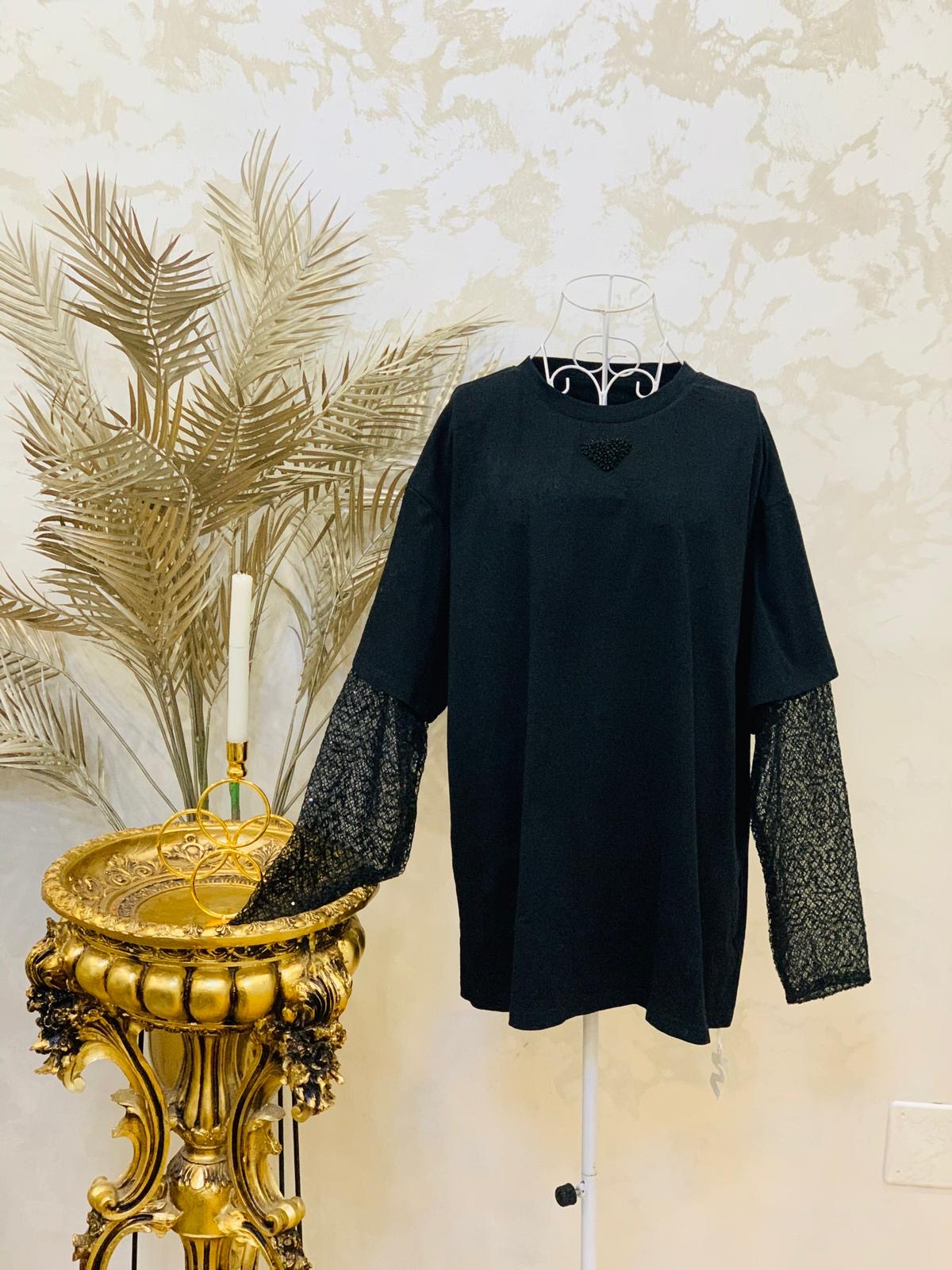 Bluza neagra cu maneca plasa