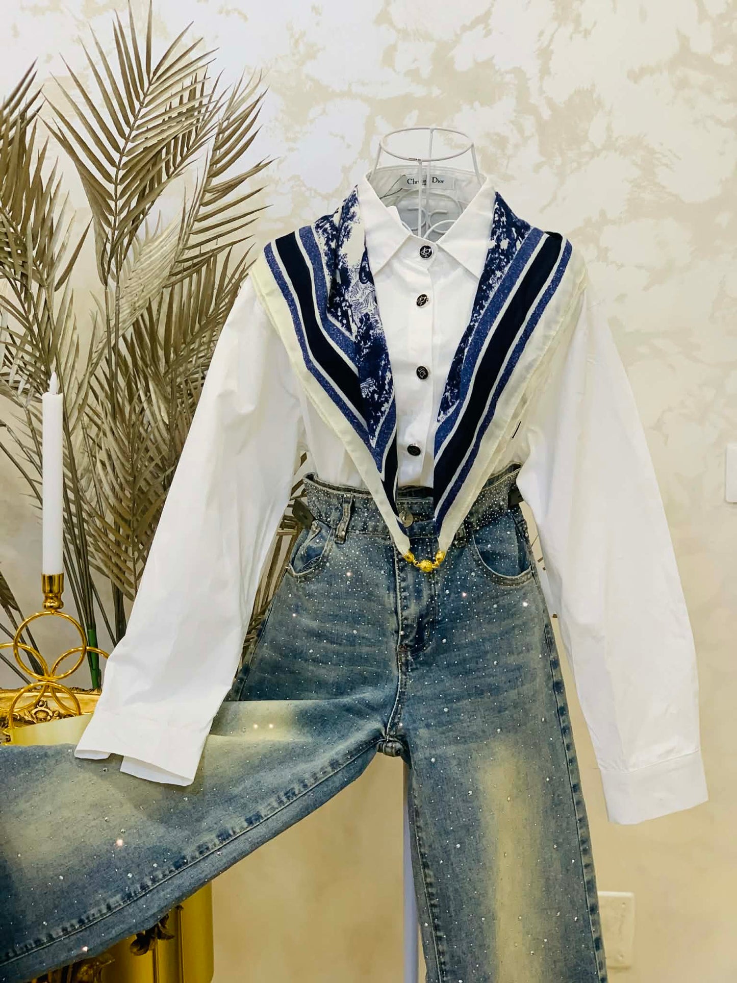 Flared jeans with stones