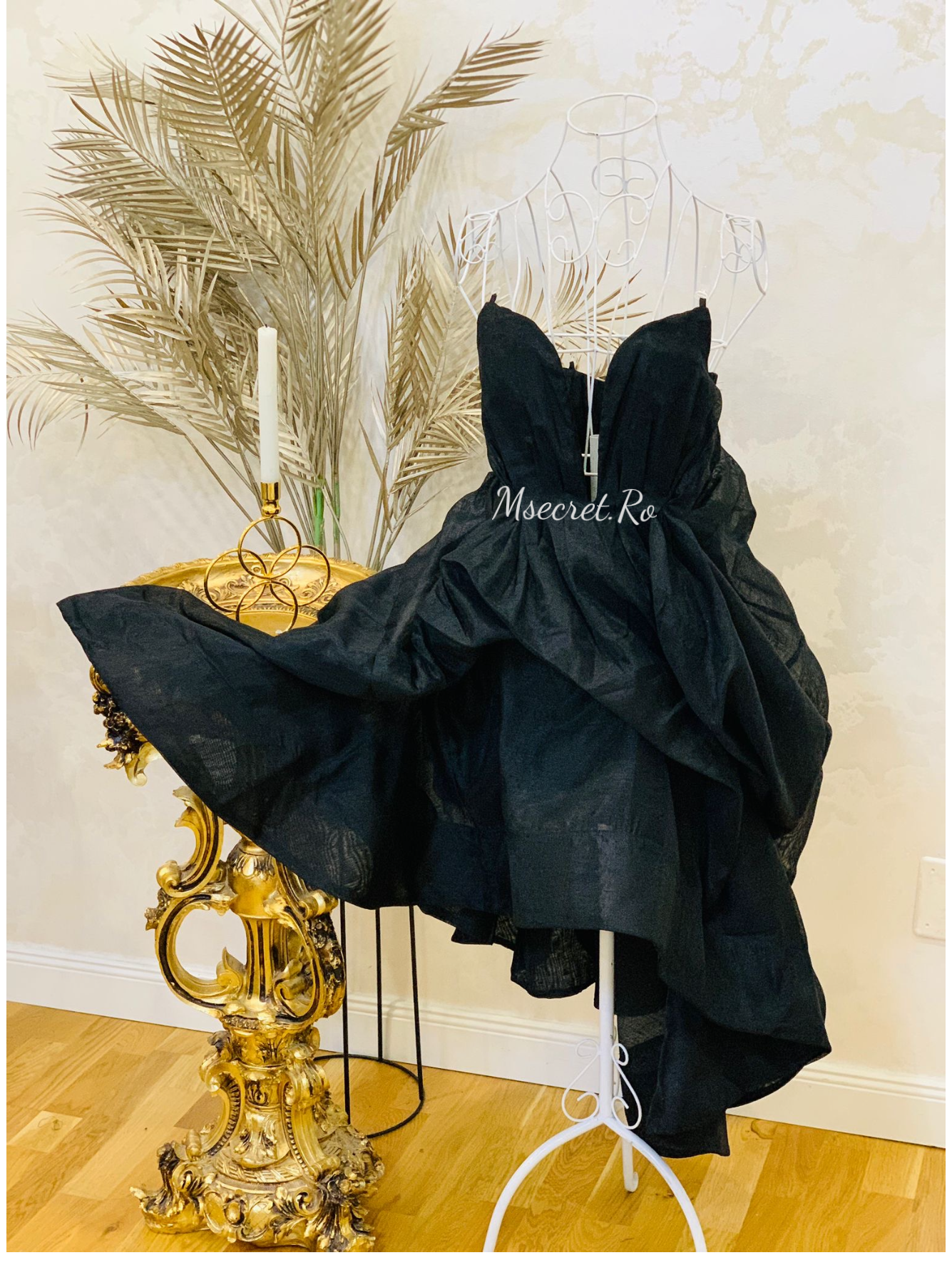 Rochie neagra din in cu corset