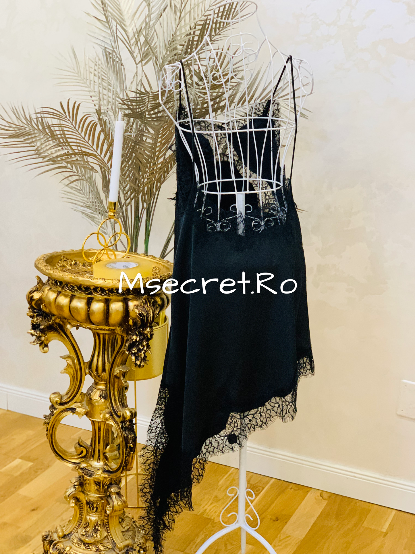 Rochie neagra midi cu dantela