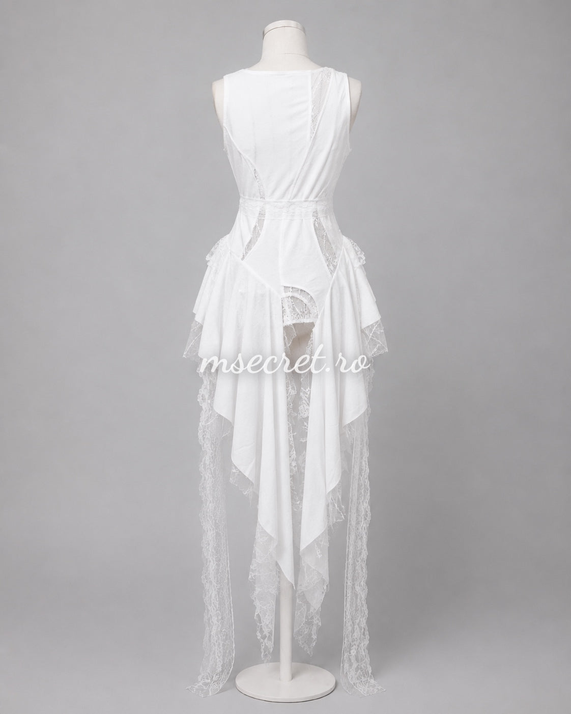 Tricou tip rochie alba asimetrica cu dantela si aplicatii tip panglici