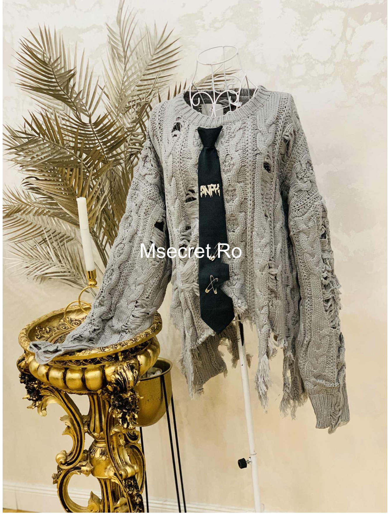 Pulover din lana Oversized cu Design Asimetric și Detalii Statement