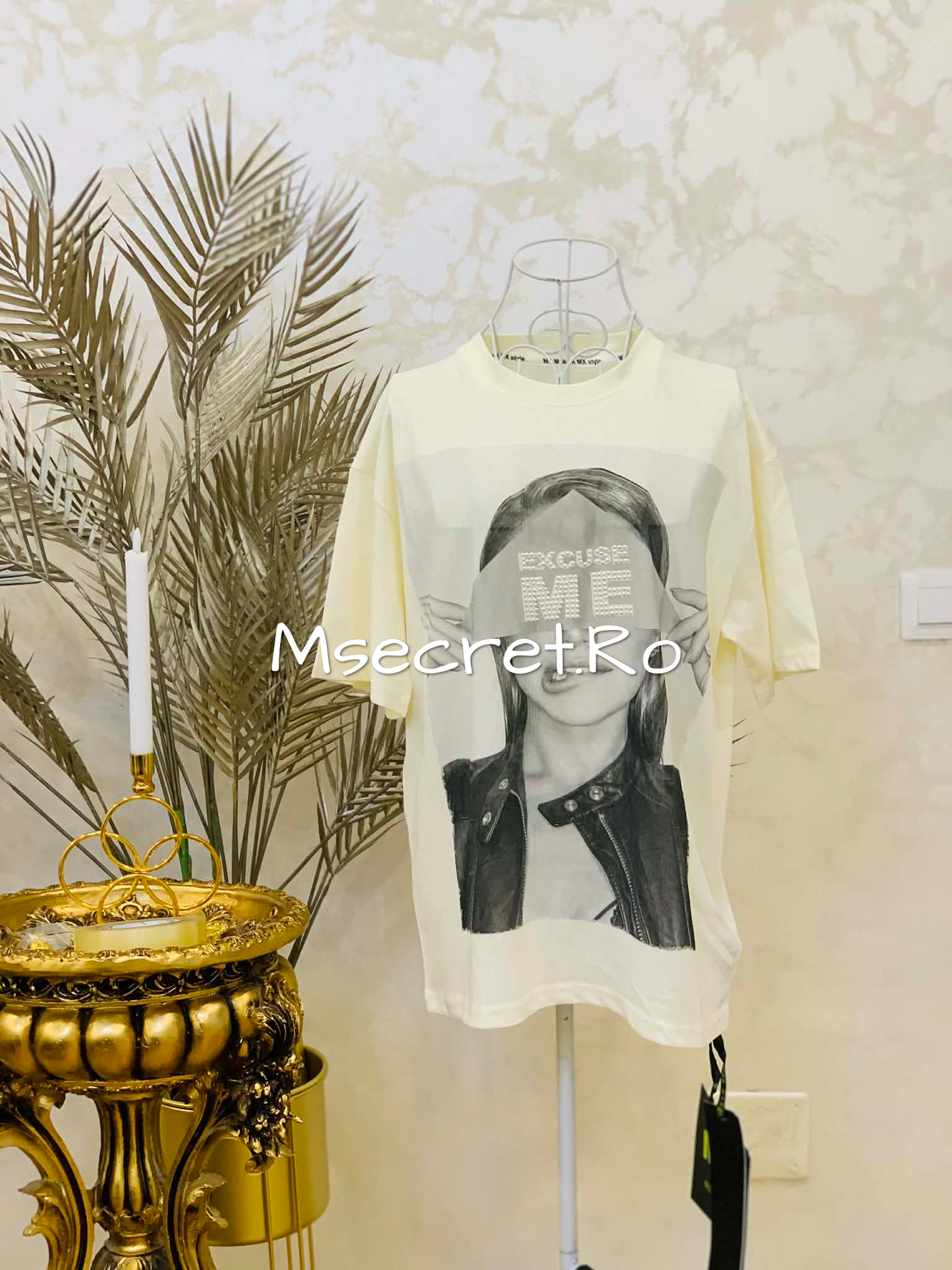 White cotton t-shirt