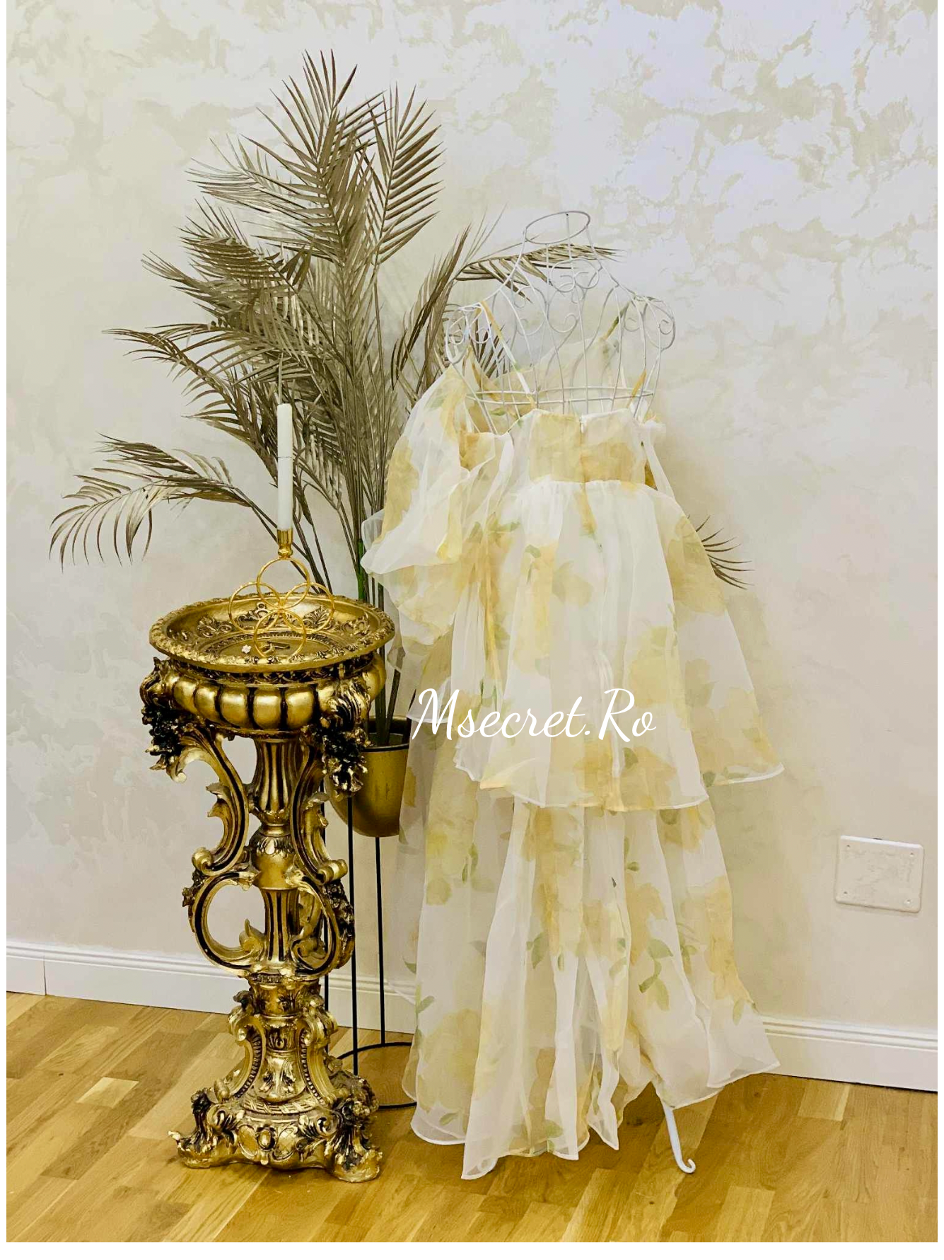 Rochie din organza cu model floral