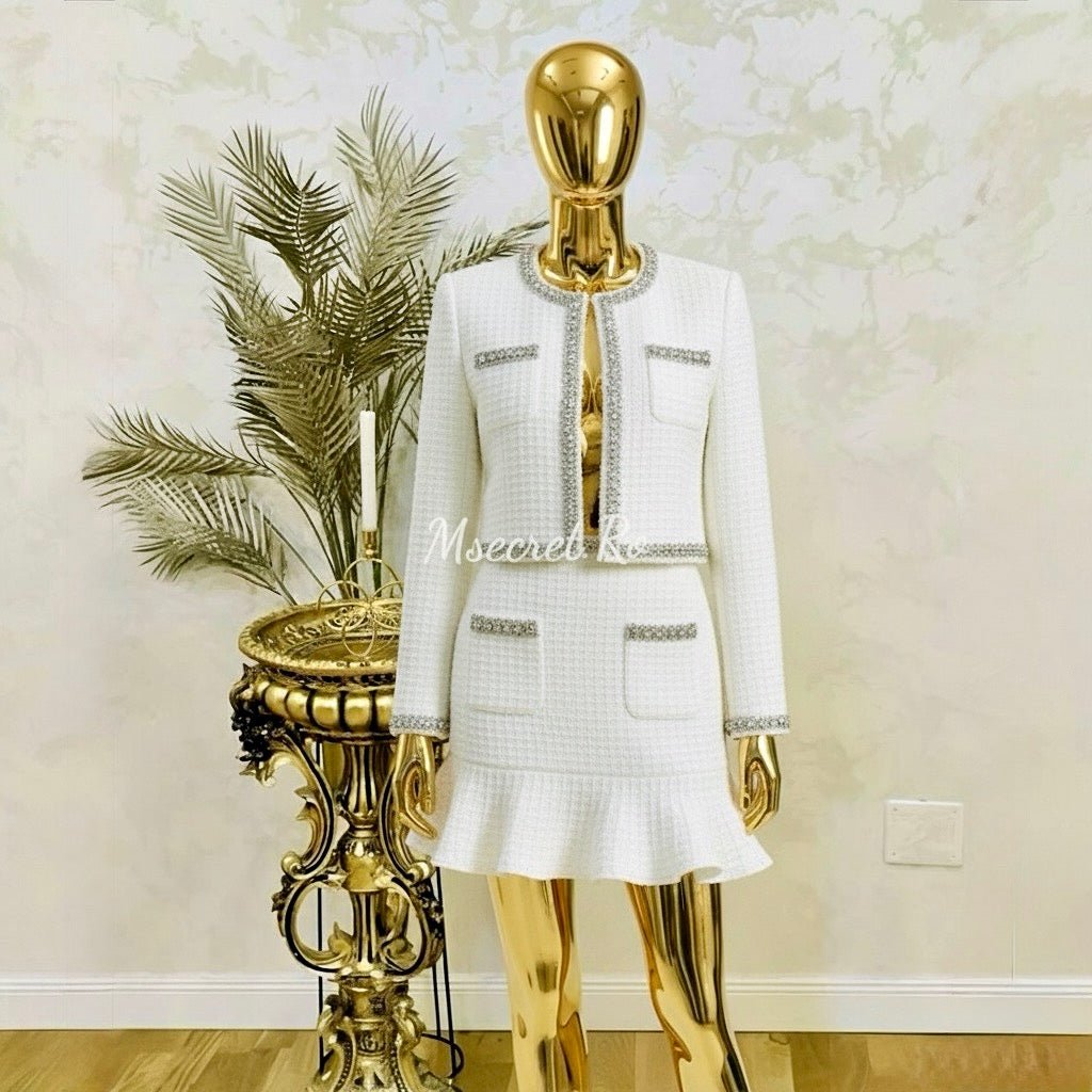 Compleu alb cu detalii argintii White Royal