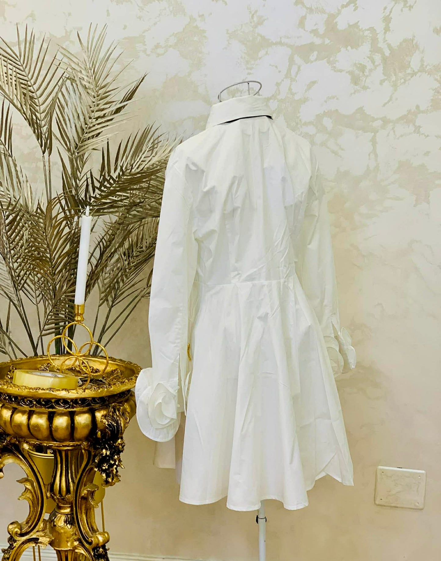 Rochie alba tip camasa