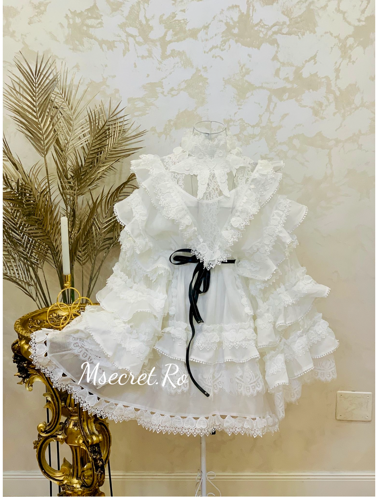 Rochie alba din in si matase cu volane