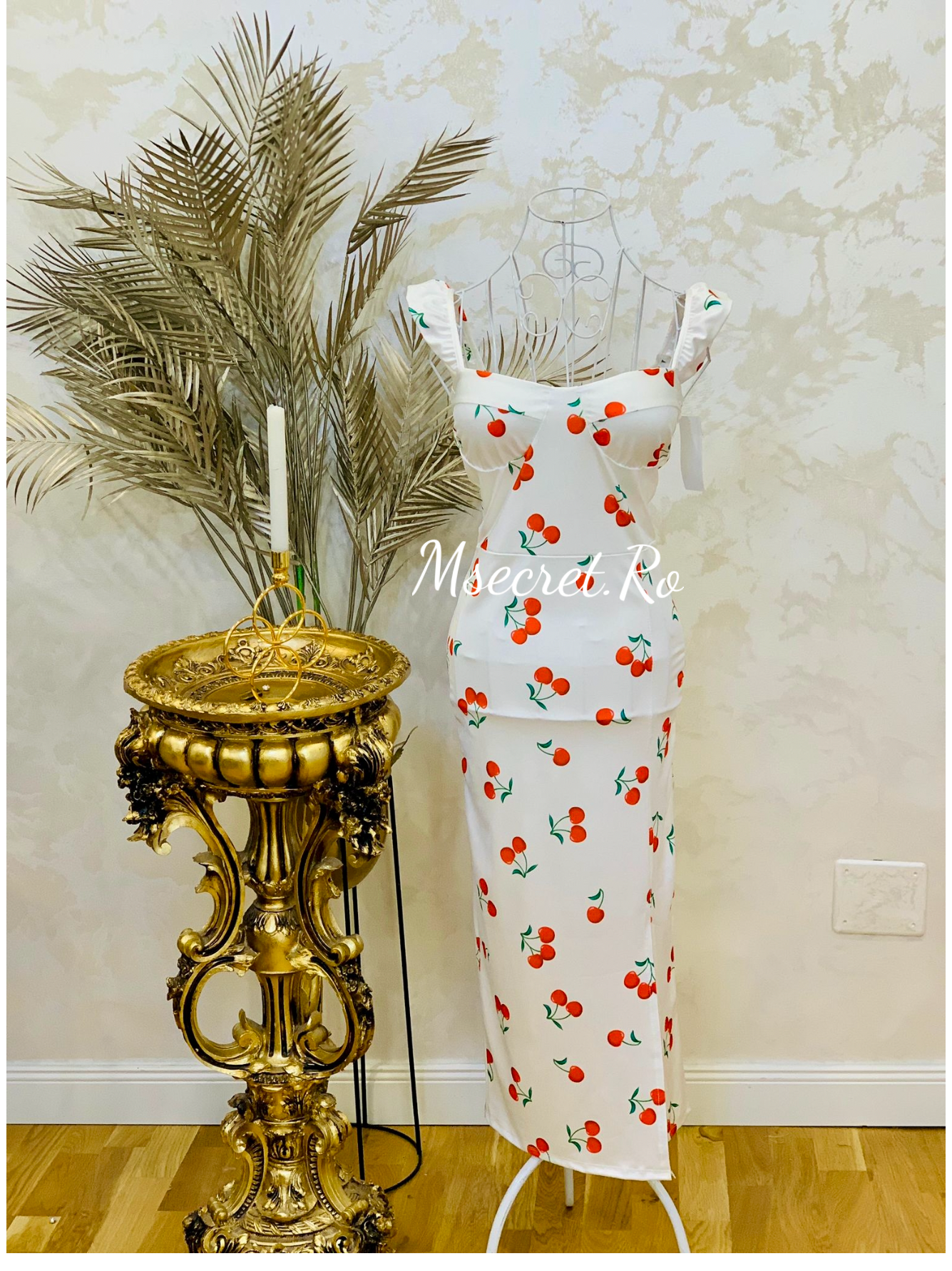 Rochie midi cu cirese si bretele