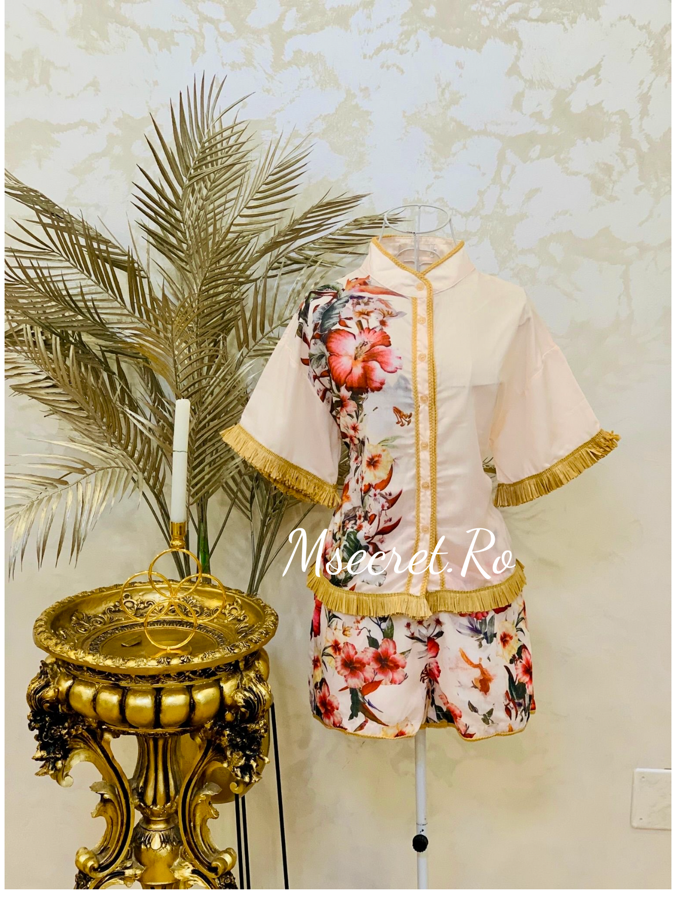 Compleu cu camasa si pantaloni scurti cu franjuri