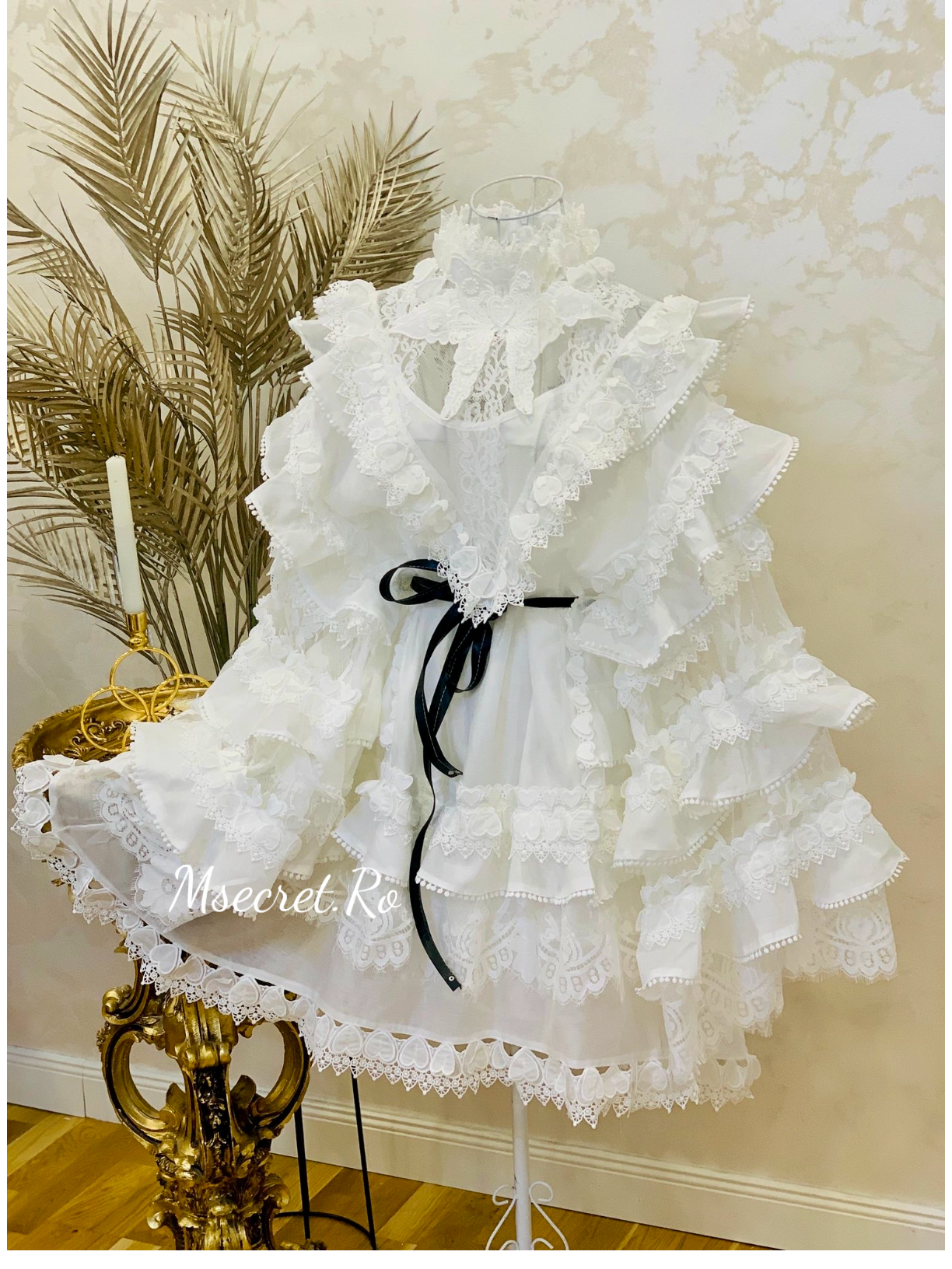 Rochie alba din in si matase cu volane