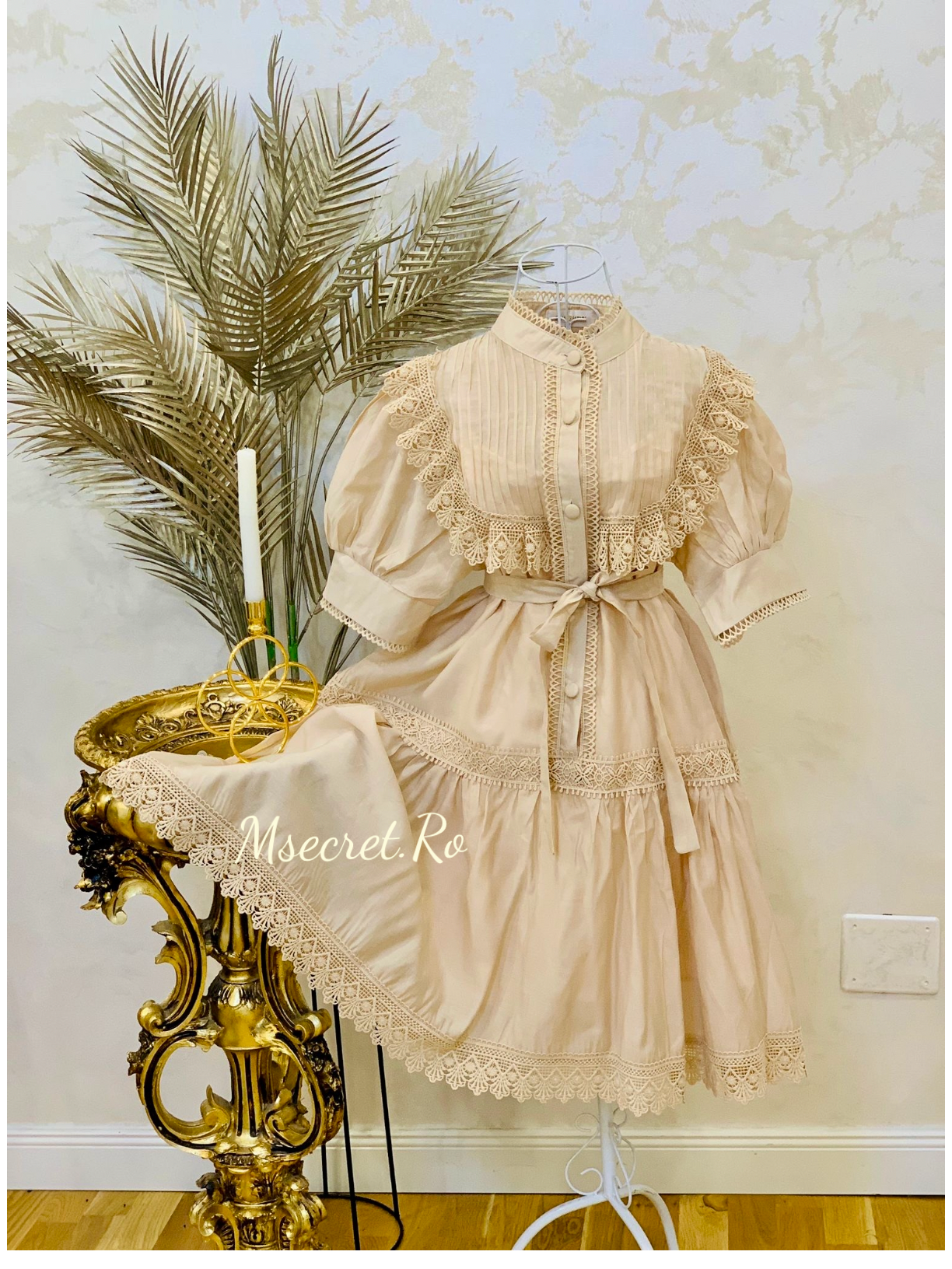 Rochie cu broderie