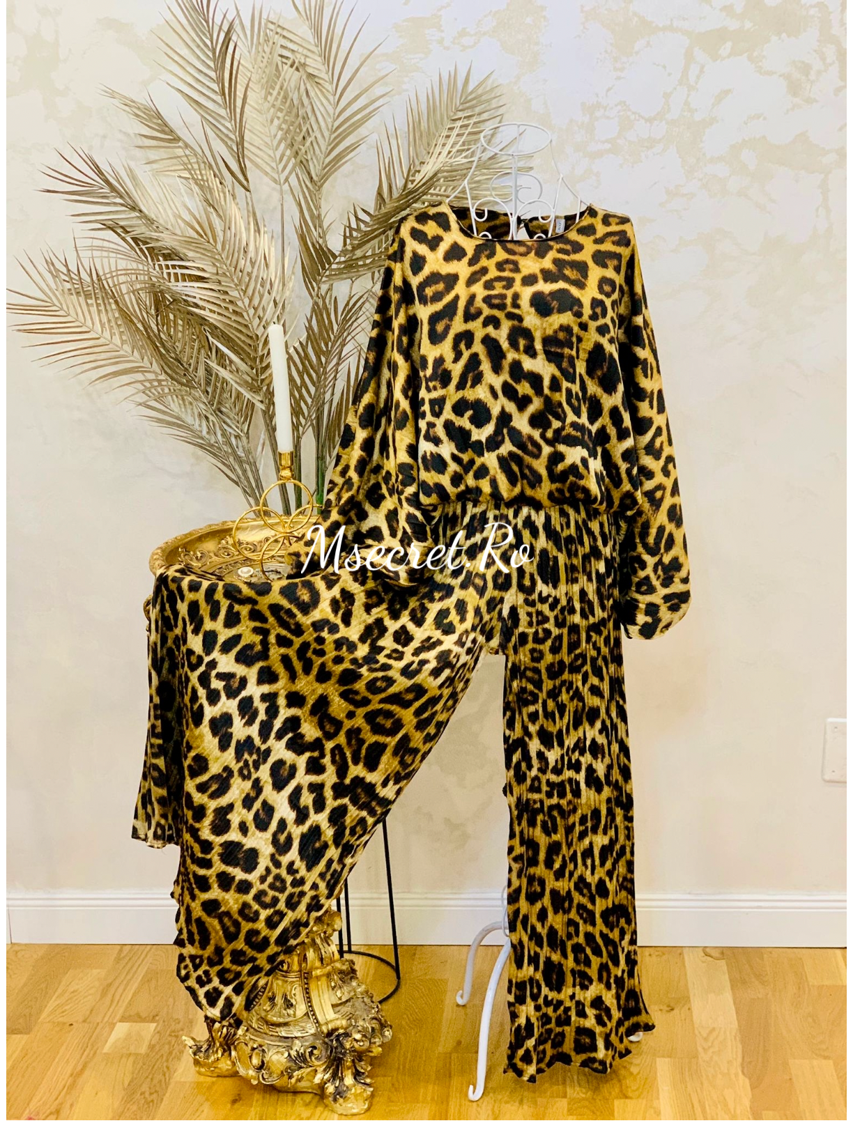 Compleu animal print format din bluza si panfaloni