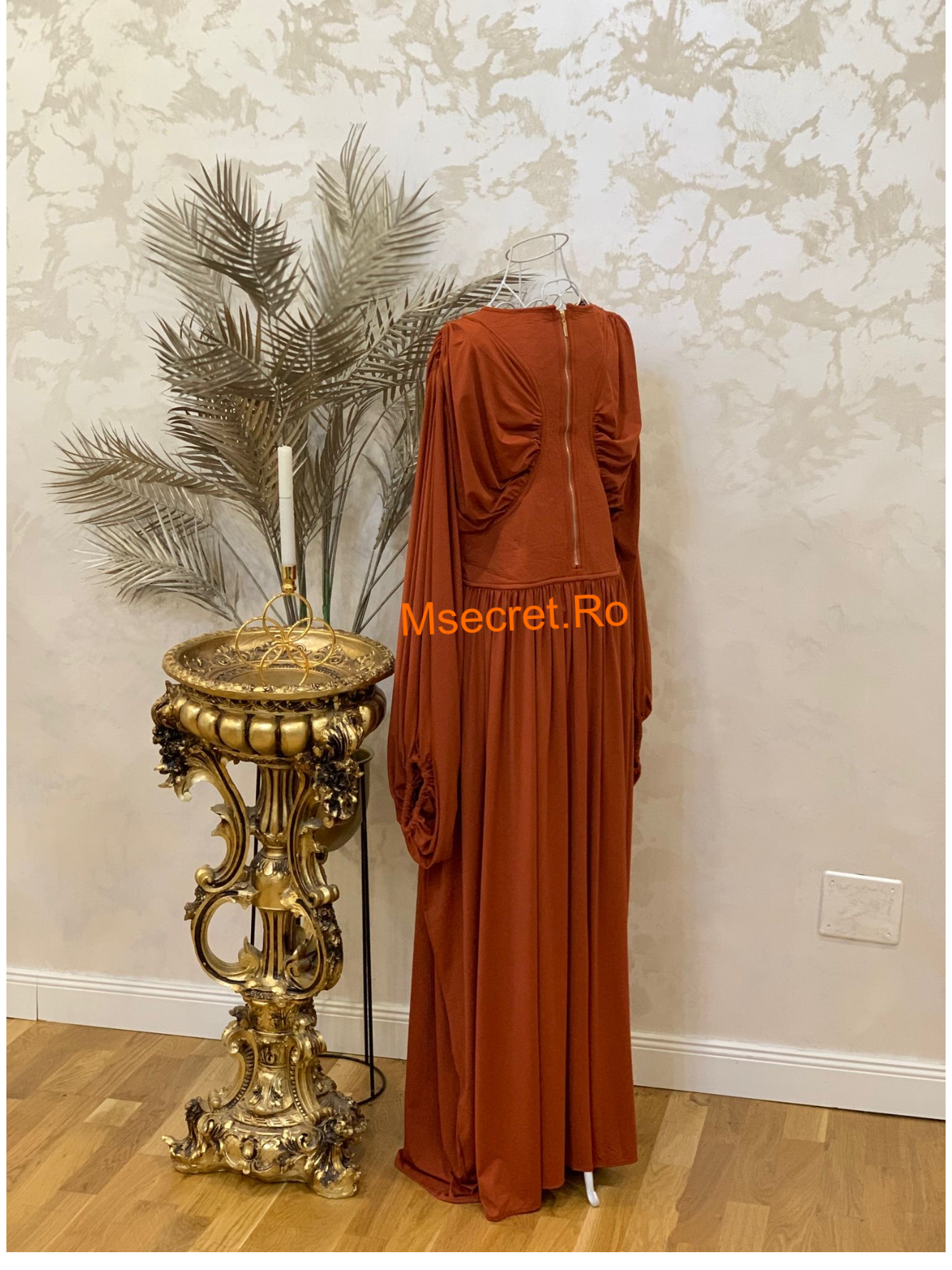 Rochie lunga elegantă cărămizie cu mâneci ample