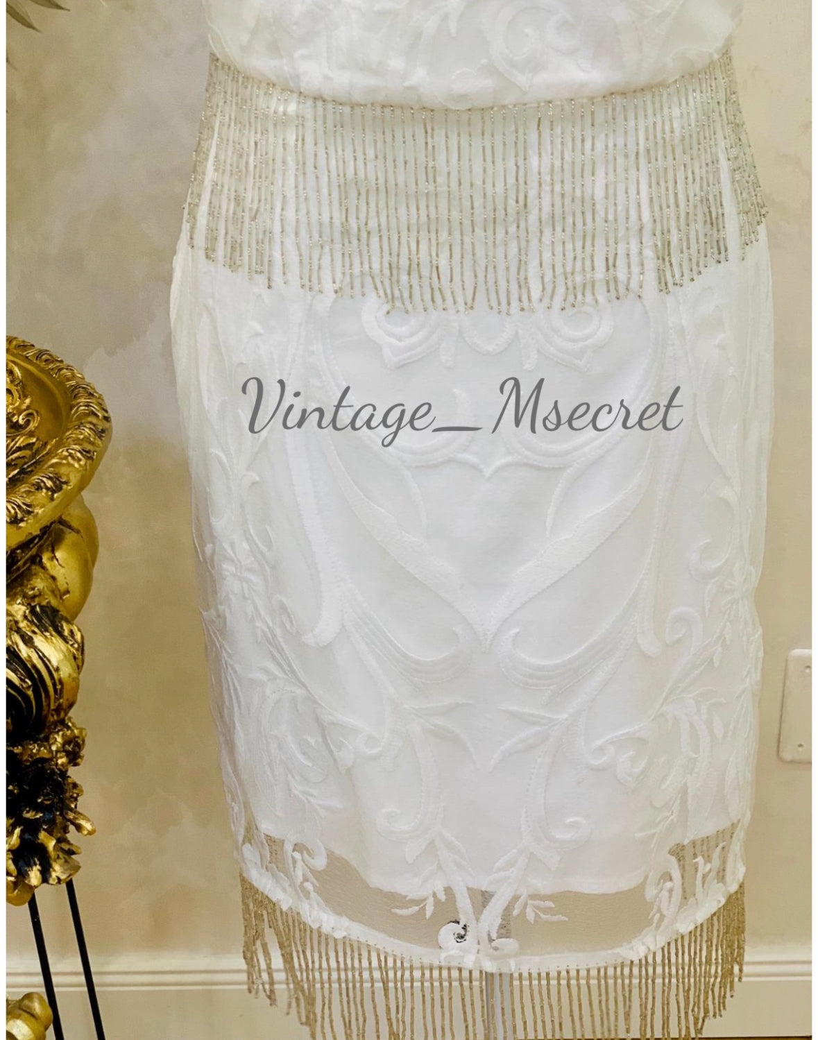 Rochie scurta cu dantela si franjuri