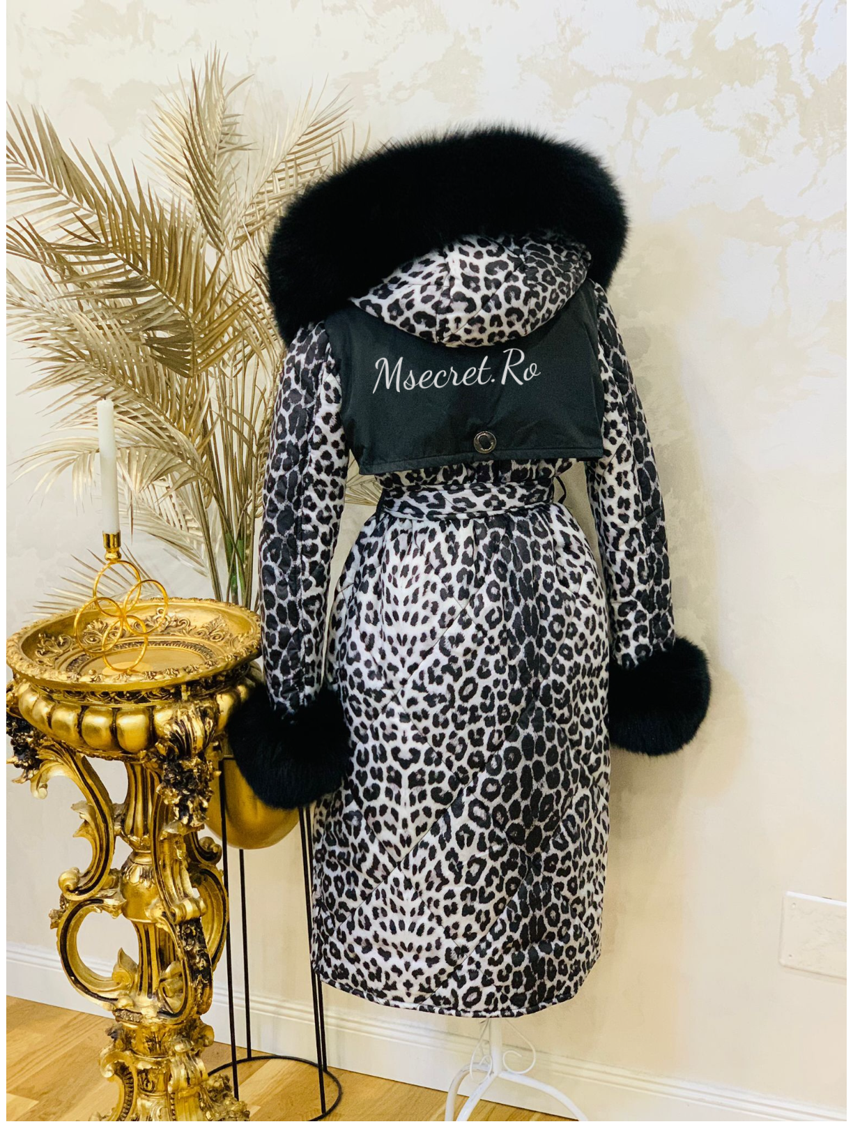 Geaca lunga animal print cu gluga, guler de blana naturala
