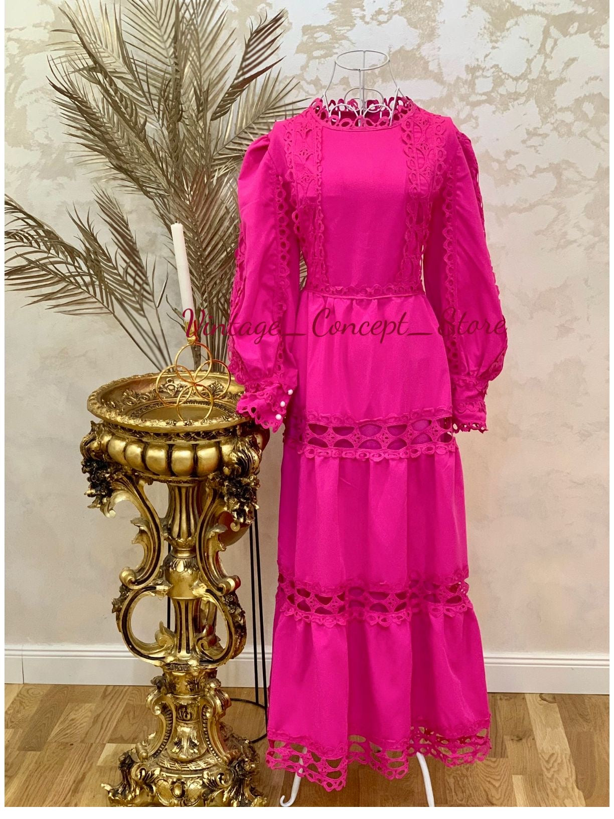 Rochie lunga cu maneci lungi si dantela