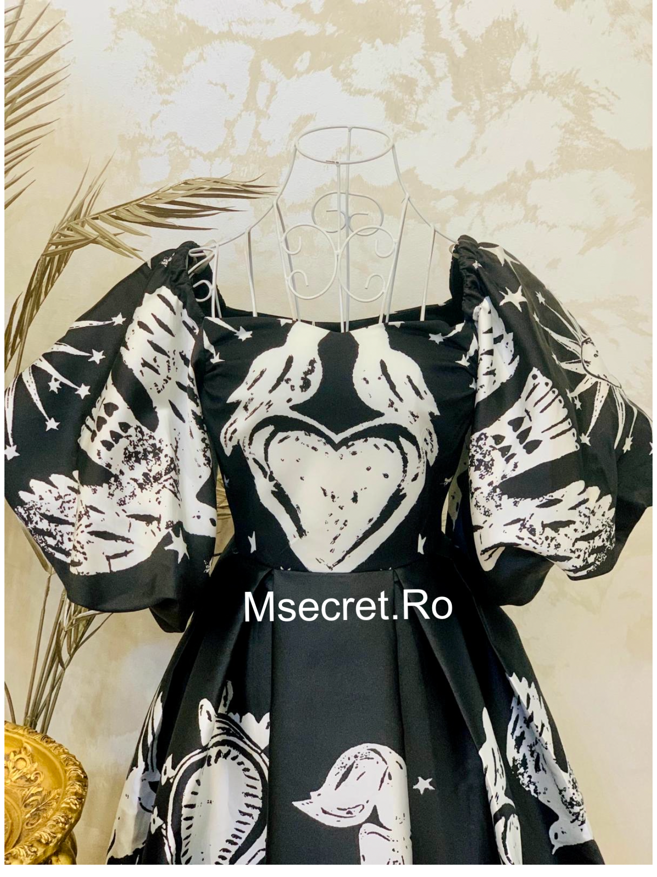 Rochie mici din tafta satinat cu imprimeu grafic alb Celestial Noir