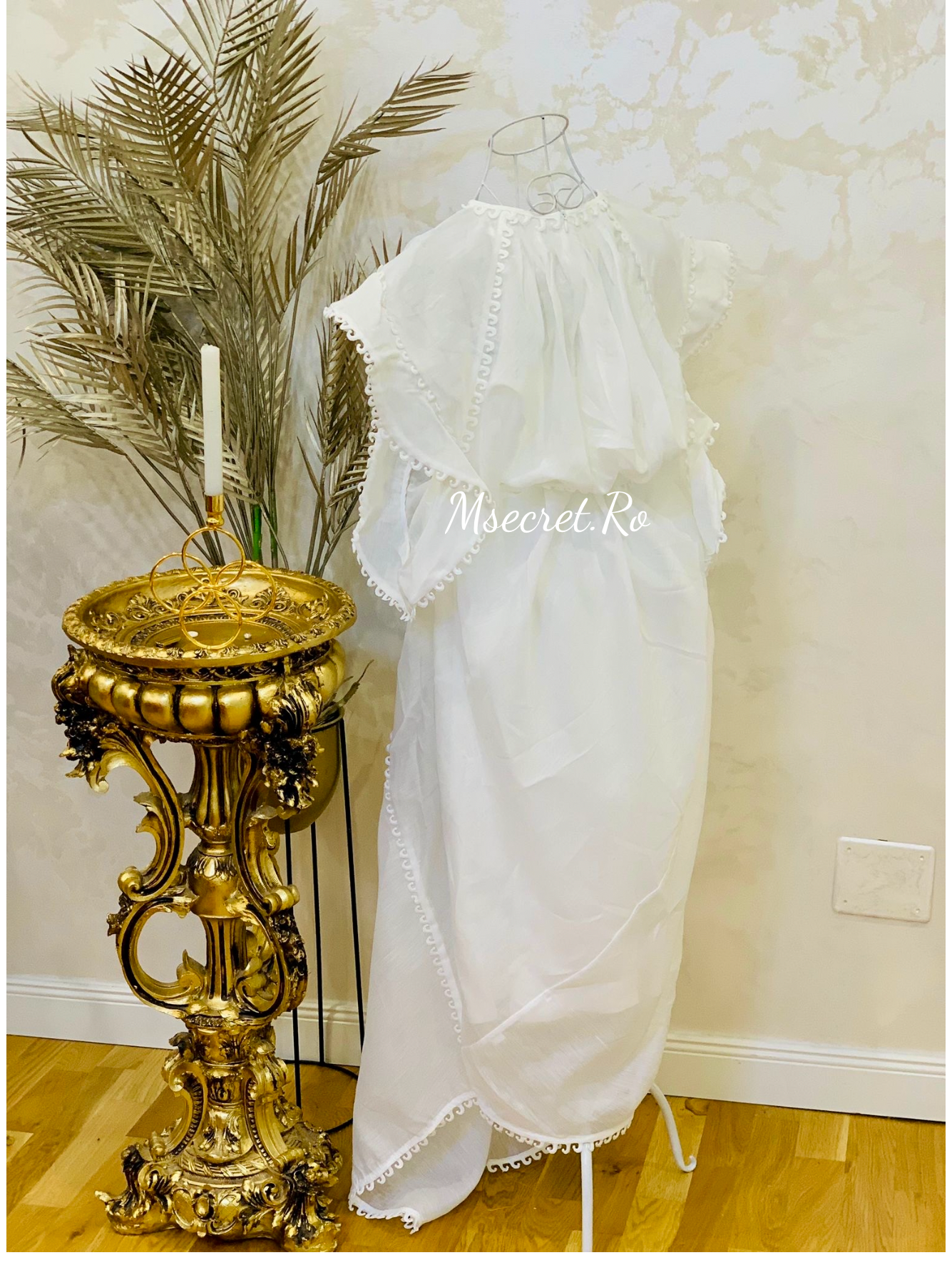 Rochie alba din in Malina