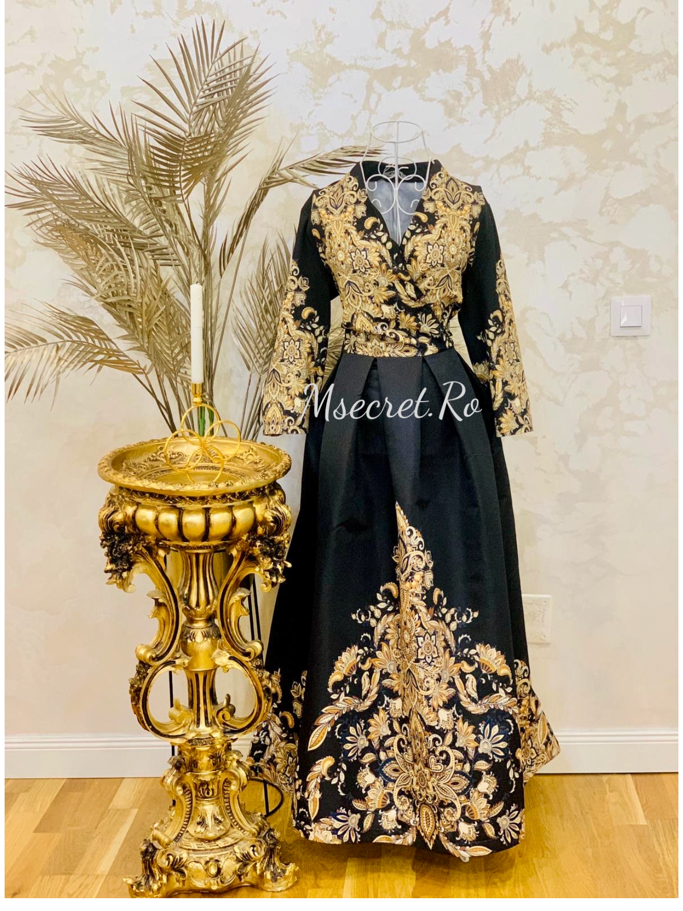 Rochie neagra midi cu model brodat
