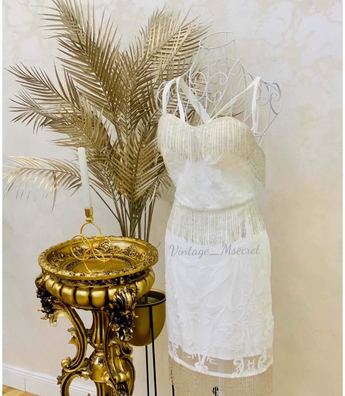 Rochie scurta cu dantela si franjuri
