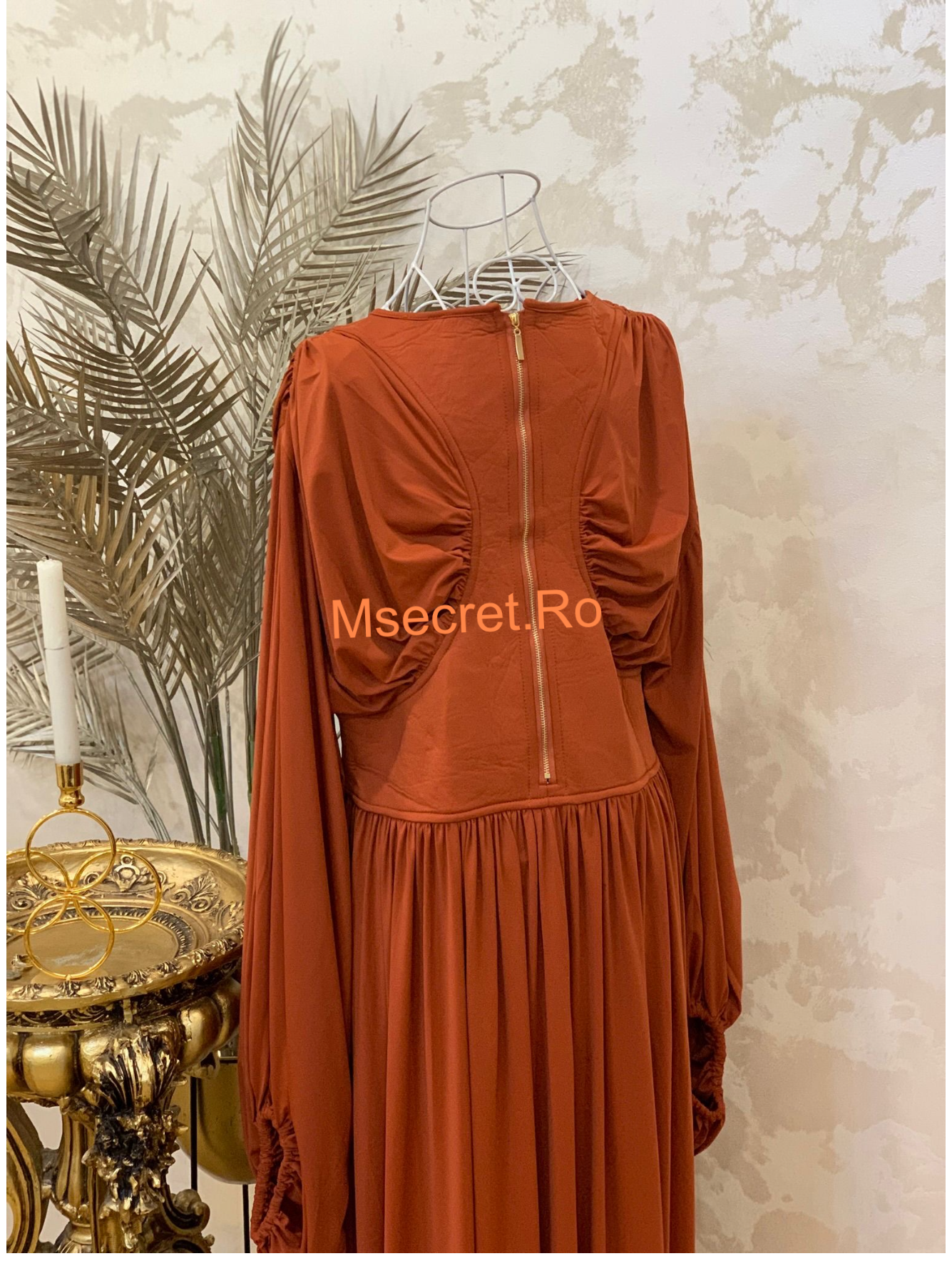 Rochie lunga elegantă cărămizie cu mâneci ample