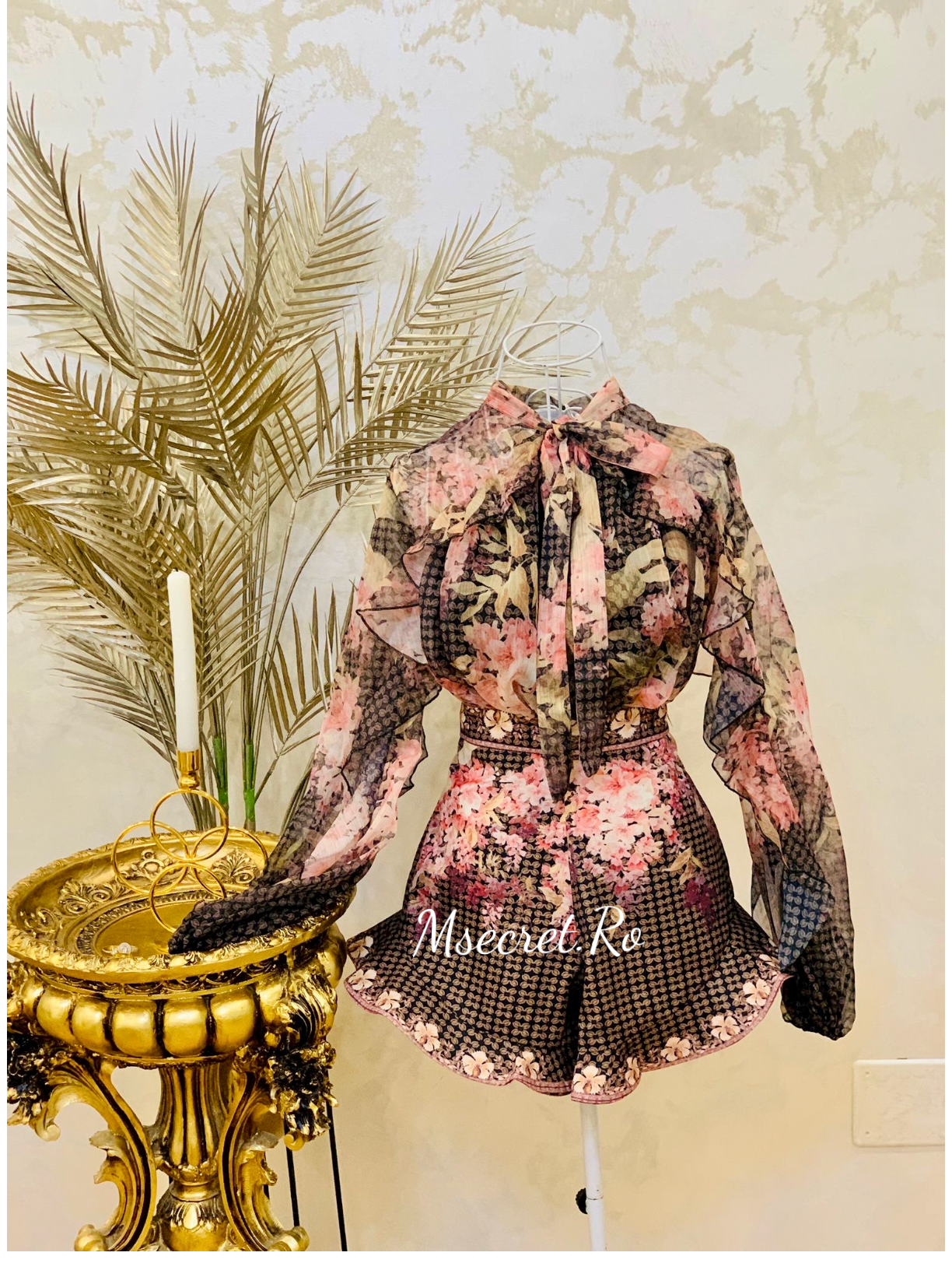 Compleu floral cu pantaloni scurti si camasa