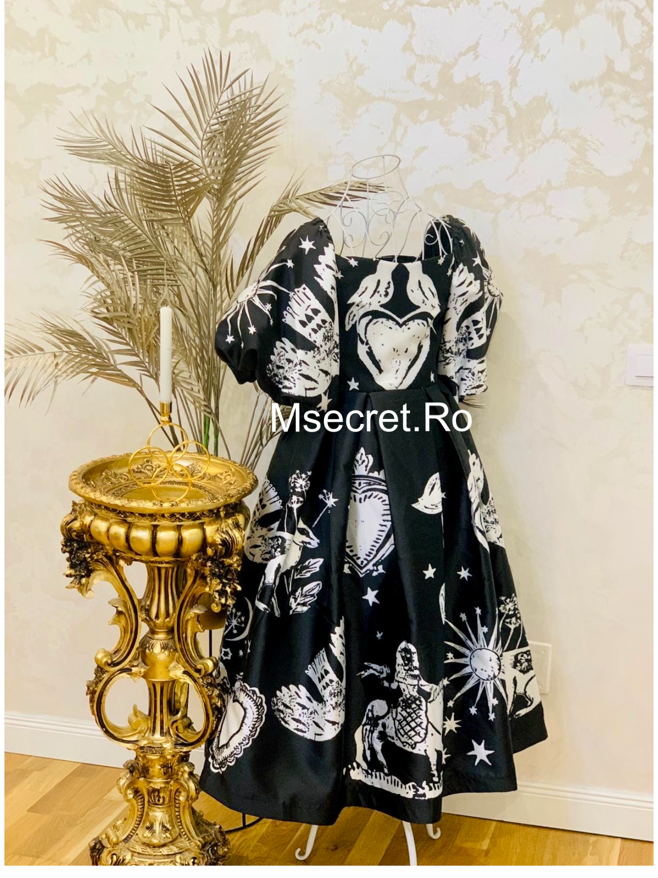 Rochie mici din tafta satinat cu imprimeu grafic alb Celestial Noir