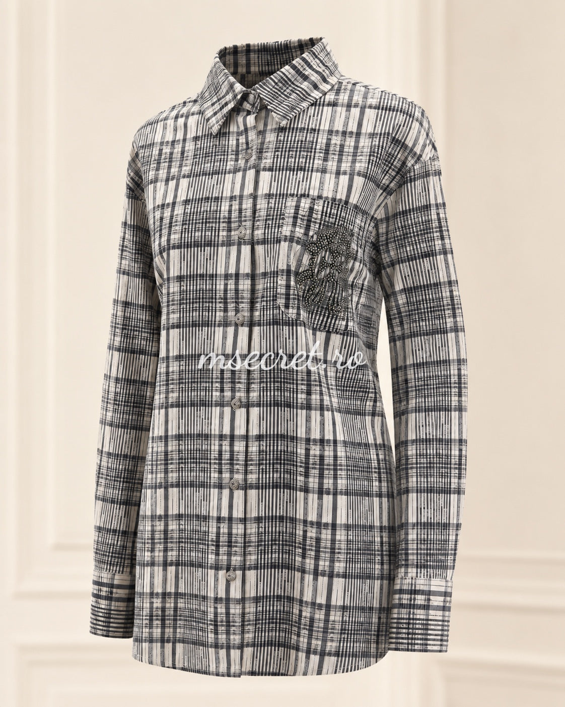 Oversized grey shirt with artistic print