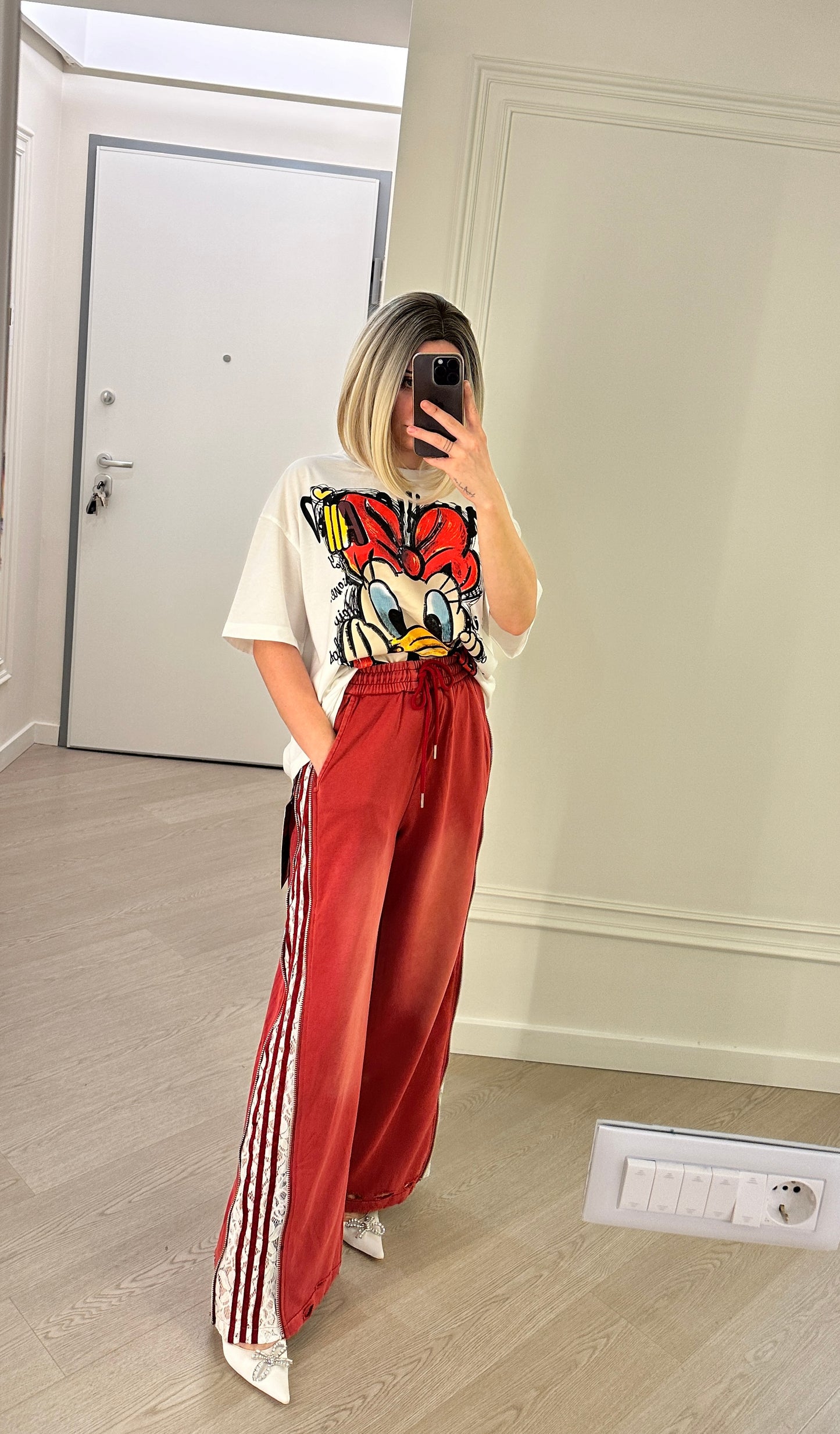 Tricou alb cu modele din bumbac