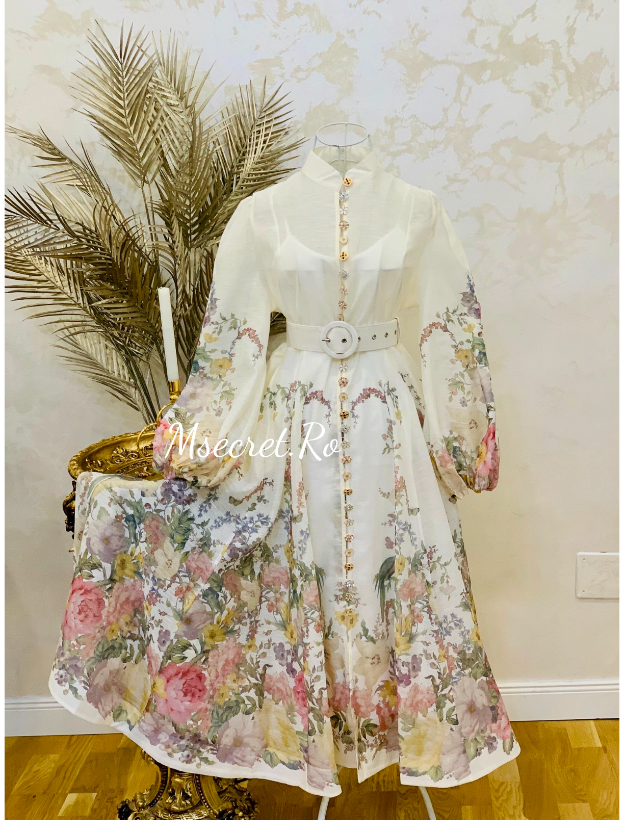 Rochie din in si matase cu nasturi bijuterie