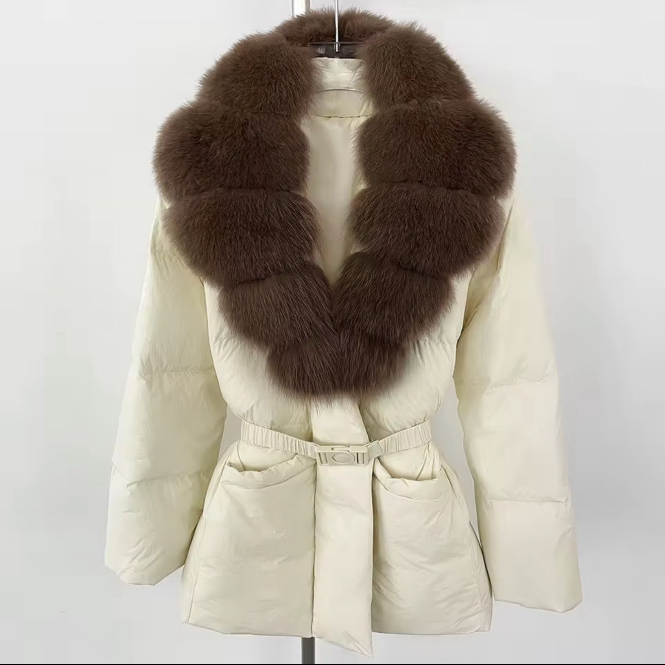 Geaca impermeabilă anti-vânt cu blana naturala