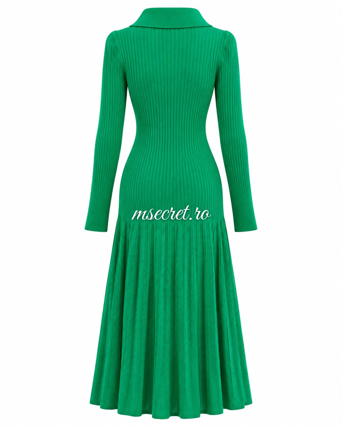 Rochie midi verde din tricot cu nasturi aurii - vedere din spate
