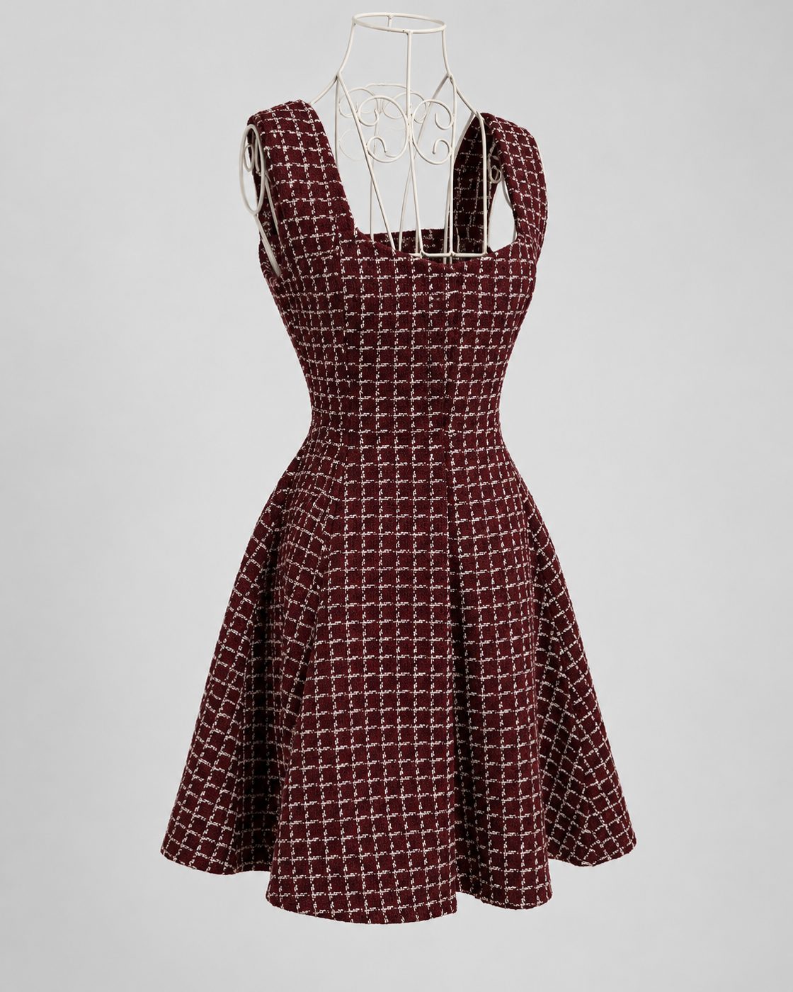 Set din tweed bordo cu rochie si sacou scurt