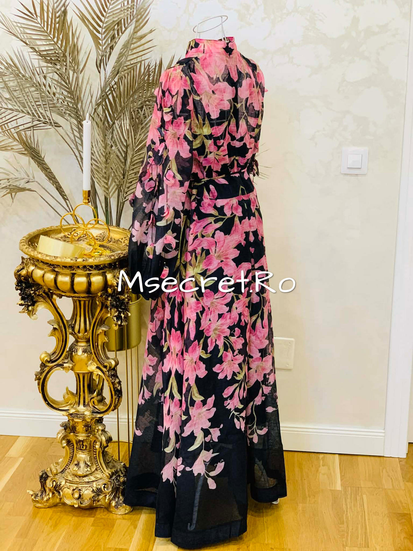 Rochie lungă din in cu imprimeu floral și aplicații 3D
