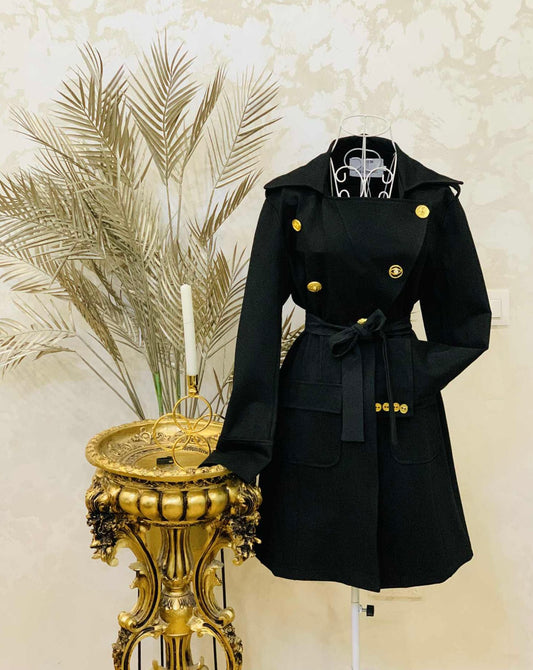 Trebch rochie cu detalii aurii